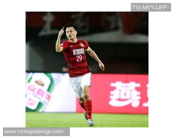 广州队旧将新篇！中甲老金靴郜林传奇永撒播，张琳芃 500 场工作赛铸就铁血荣光